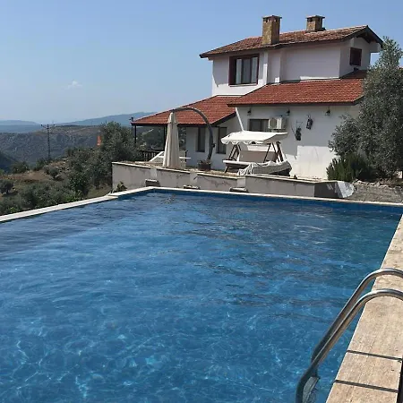 Bed and Breakfast Sirince Citak Konaklari - Panoramik Manzarali Kral Dairesi Σελτσούκ