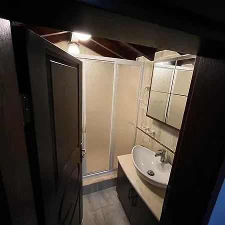 Couette-café Sirince Citak Konaklari - Panoramik Manzarali Kral Dairesi